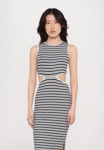 Пляжное платье