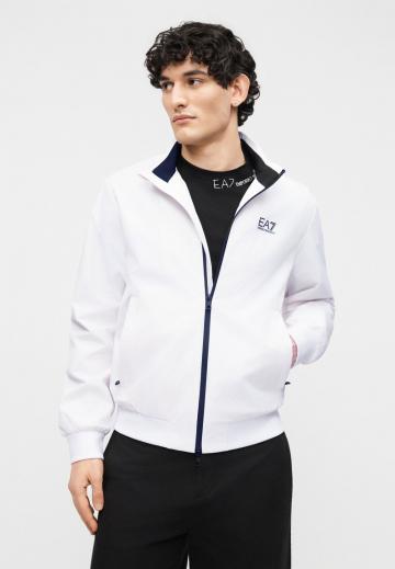 Спортивная куртка