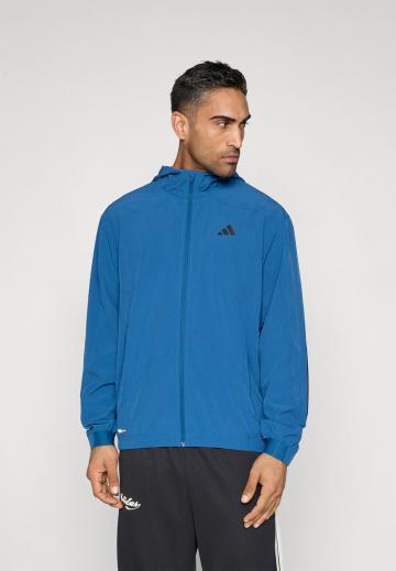 Спортивная куртка