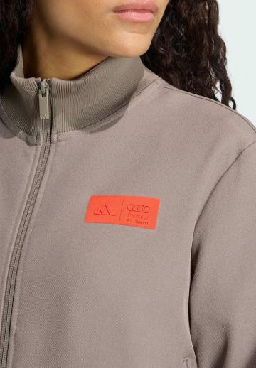 Спортивная куртка