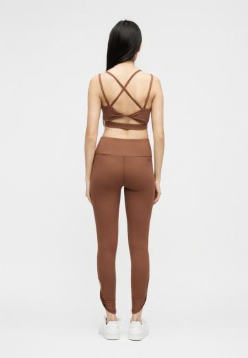 Топ на бретельках