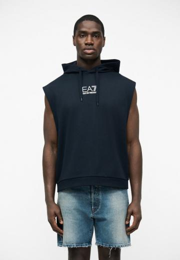 Пуловер с капюшоном