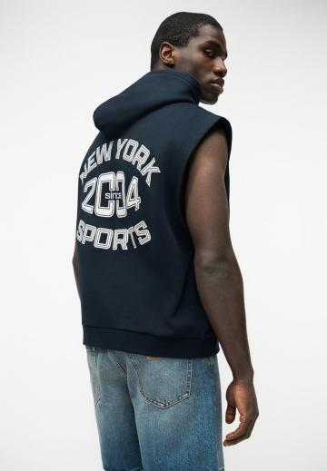 Пуловер с капюшоном