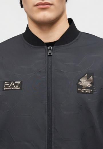 Куртка бомбер