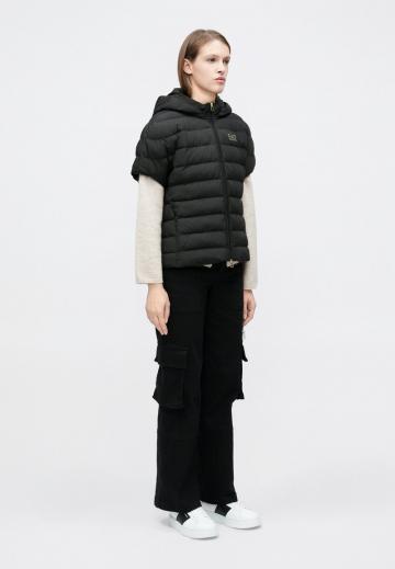 Пуховой жилет