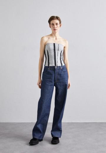 Топ без бретелек