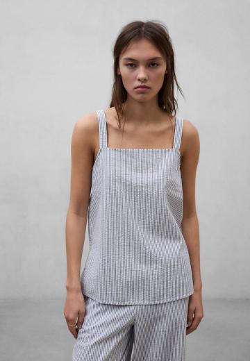 Блузка без рукавов