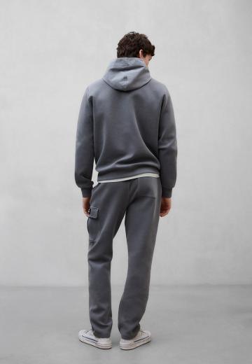 Брюки с накладными карманами