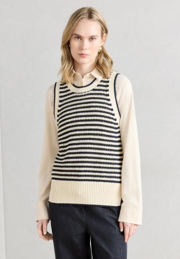 Пуловер без рукавов