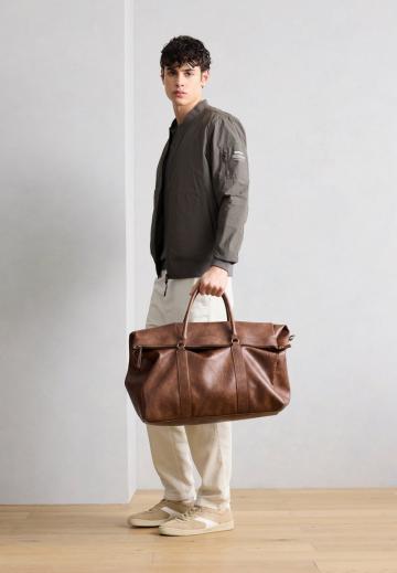 Куртка бомбер