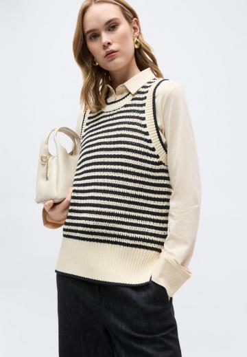 Пуловер без рукавов