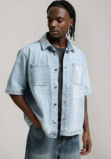 Джинсовая куртка