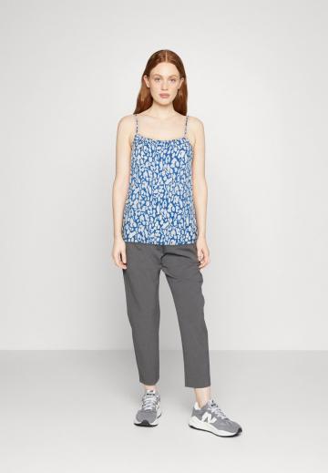 Топ на бретельках