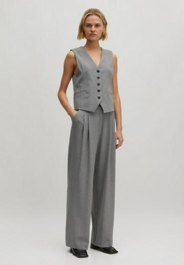 Джинсовая жилетка