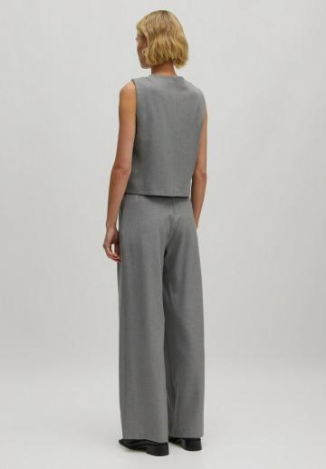 Джинсовая жилетка