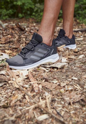 Походные ботинки