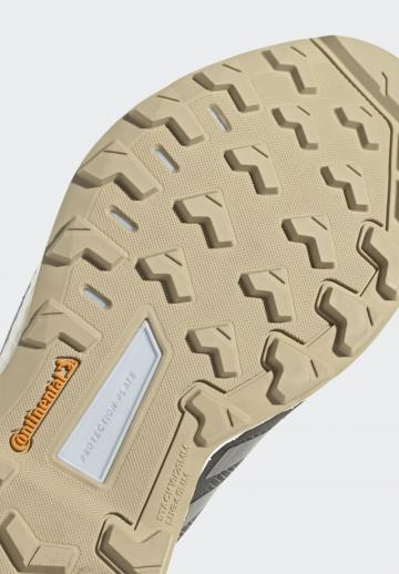 Походные ботинки