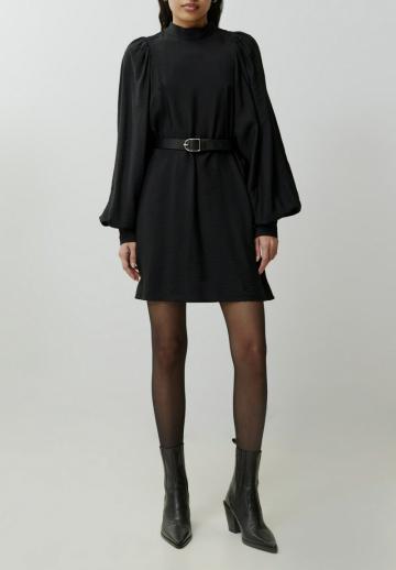 Короткое платье