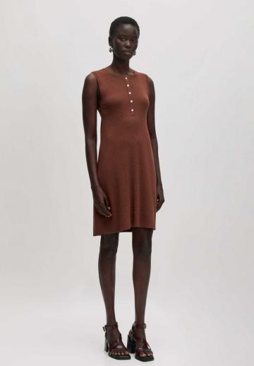 Вязаное платье