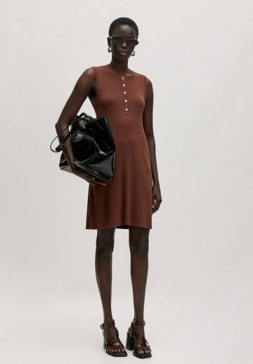 Вязаное платье