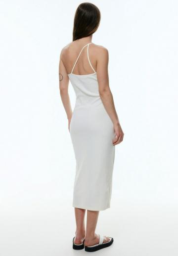 Платье футляр