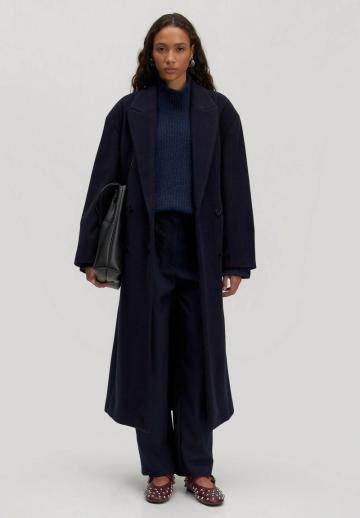 Шерстяное пальто