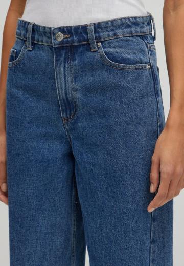 Свободные джинсы