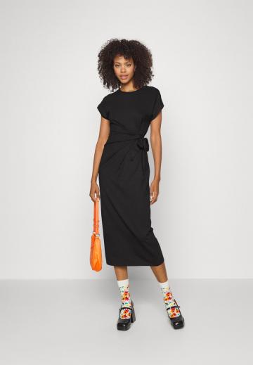 Коктейльное платье