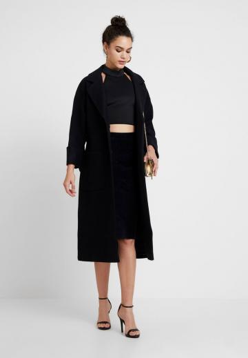 Шерстяное пальто