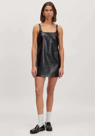 Короткое платье