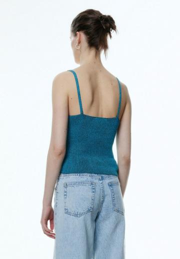 Топ на бретельках