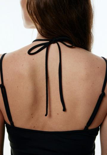 Топ на бретельках