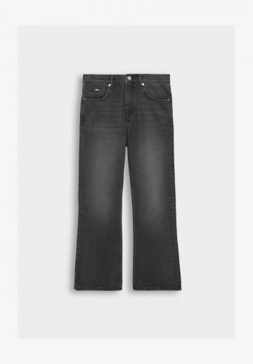 Клешеные джинсы