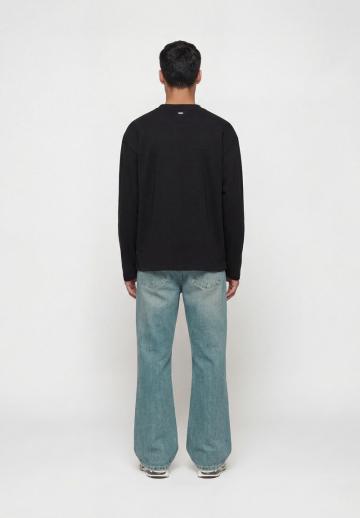 Клешеные джинсы