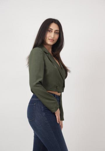 Короткий блейзер