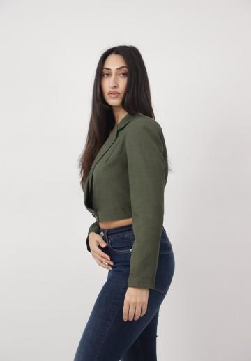 Короткий блейзер