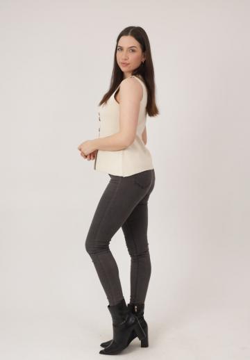 Блузка без рукавов