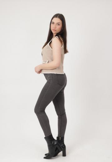 Пуховой жилет