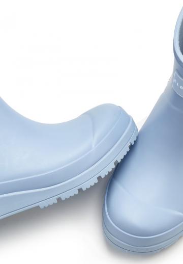 Резиновые сапоги