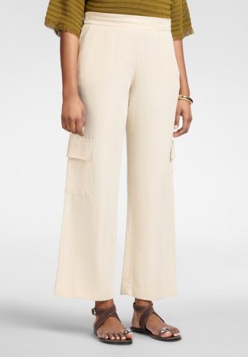 Брюки с накладными карманами