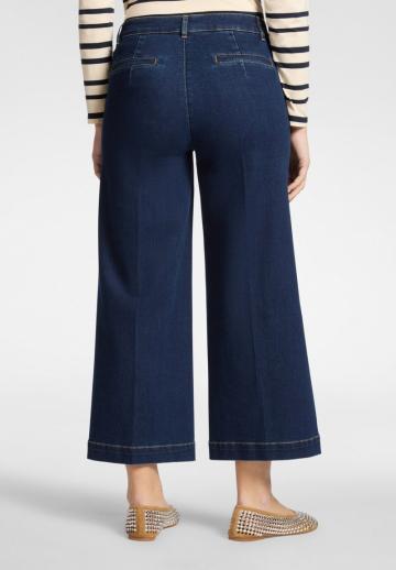 Клешеные джинсы