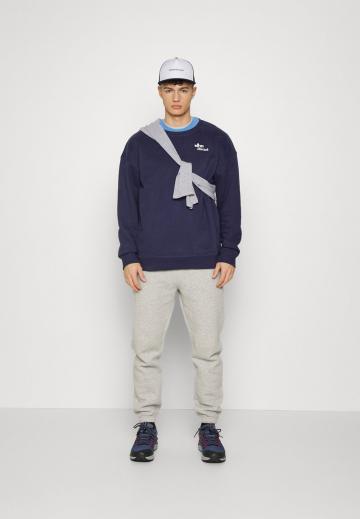 Спортивная кофта