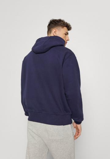 Спортивная кофта