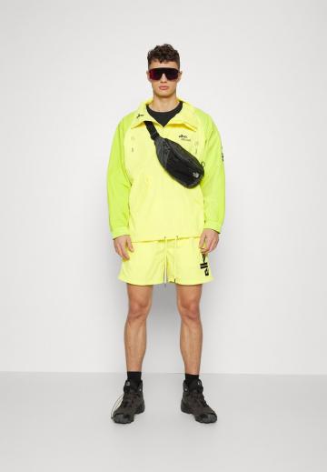 Спортивная куртка