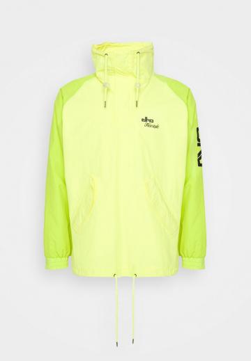 Спортивная куртка