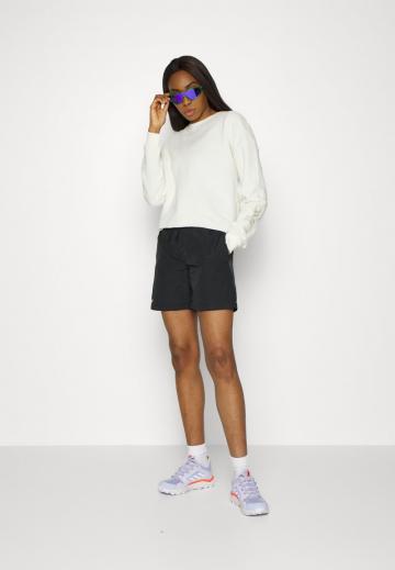 Спортивная толстовка