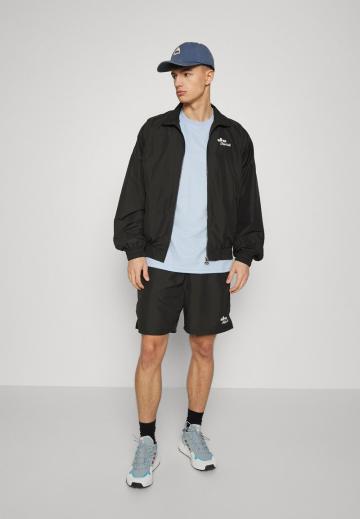 Спортивная куртка