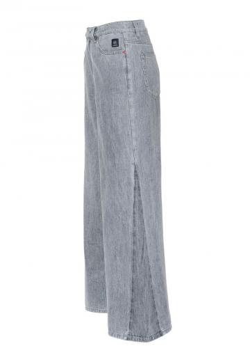 Клешеные джинсы