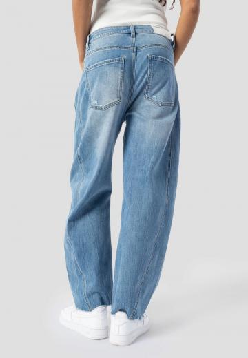 Свободные джинсы