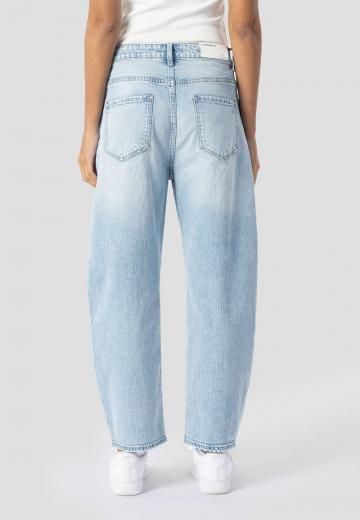 Свободные джинсы